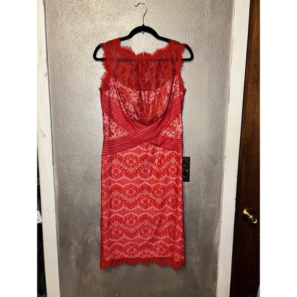 Tadashi Shoji Prom New Years Pepperment Chantilly Lace Boatneck Sleeveless Dress - Picture 1 of 10